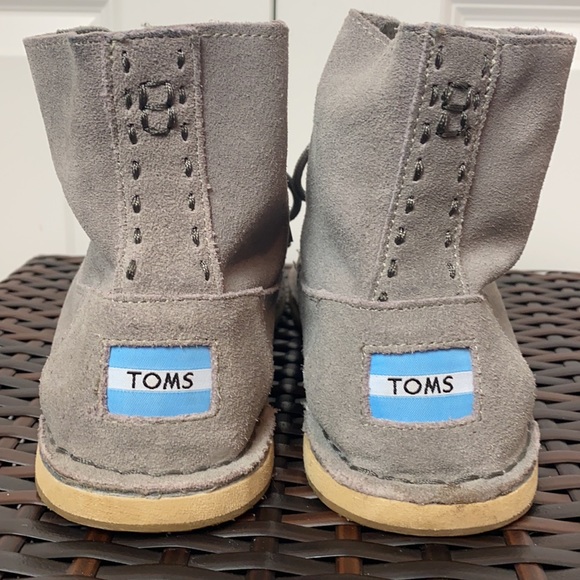 Toms Tomboy Chukka Hightop Gray Suede Boots Size 9.5 - Picture 2 of 8